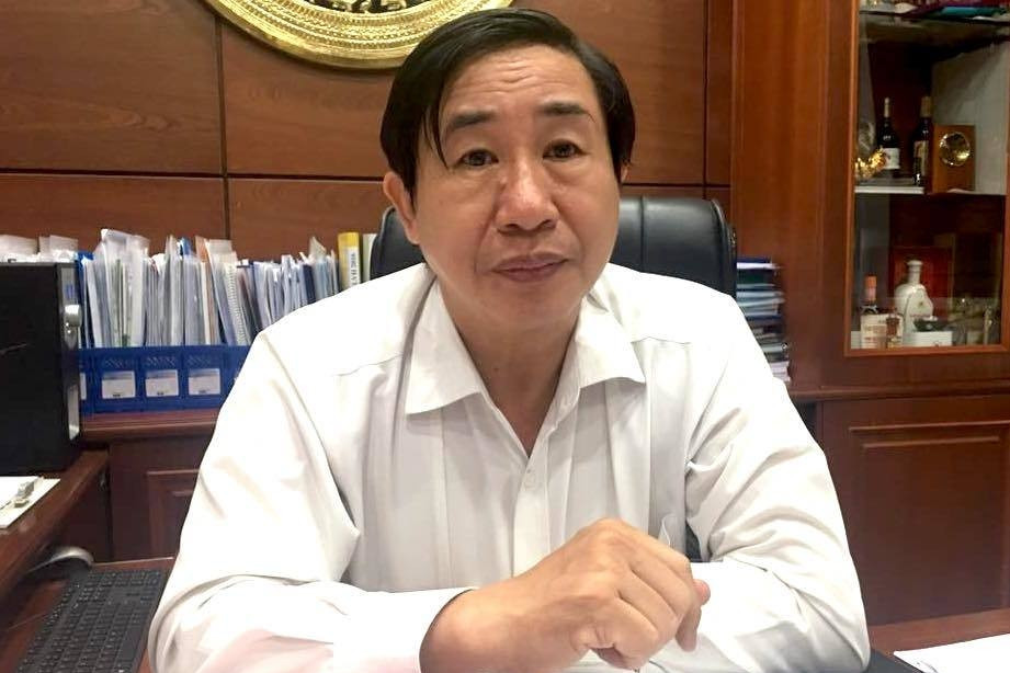 Professor rejects claims of unfair exclusion from professor council election