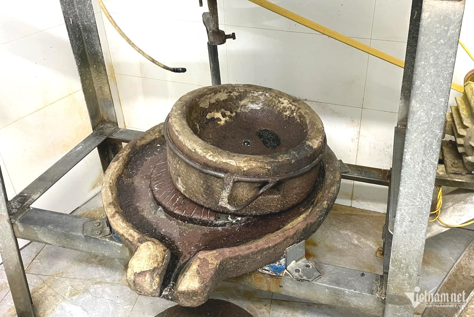 hanoi banh cuon restaurant3.jpg