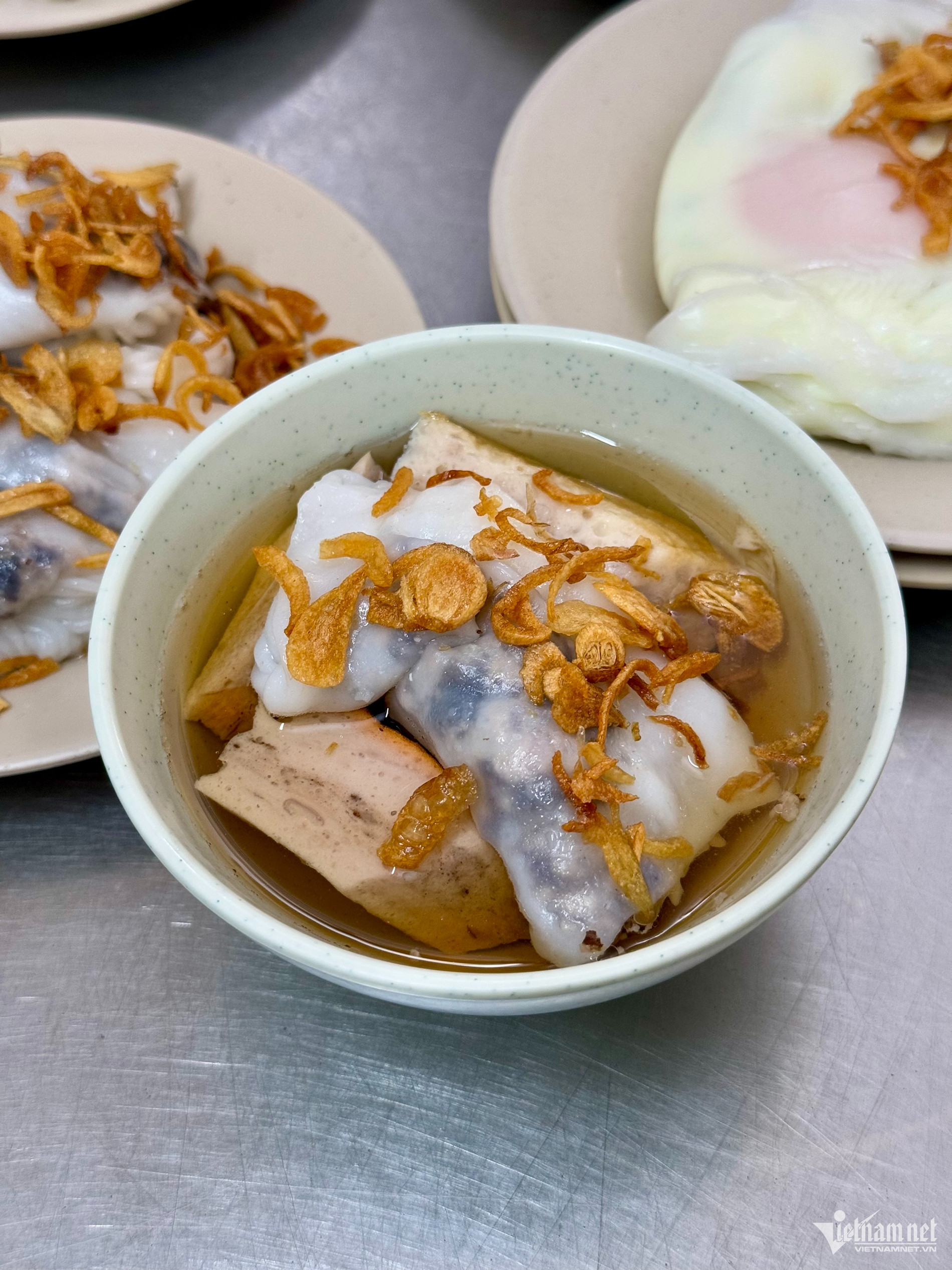 hanoi banh cuon restaurant6.jpg