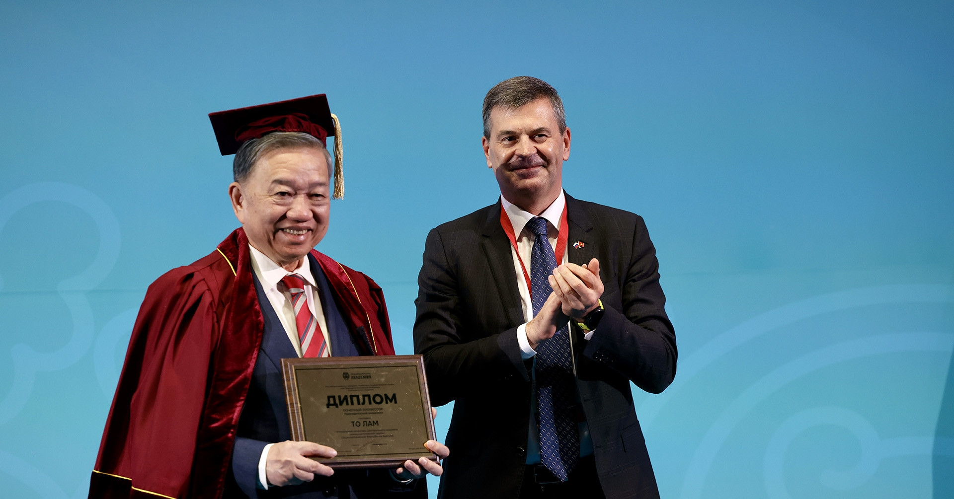 Vietnam’s General Secretary honored by Russia’s top academy