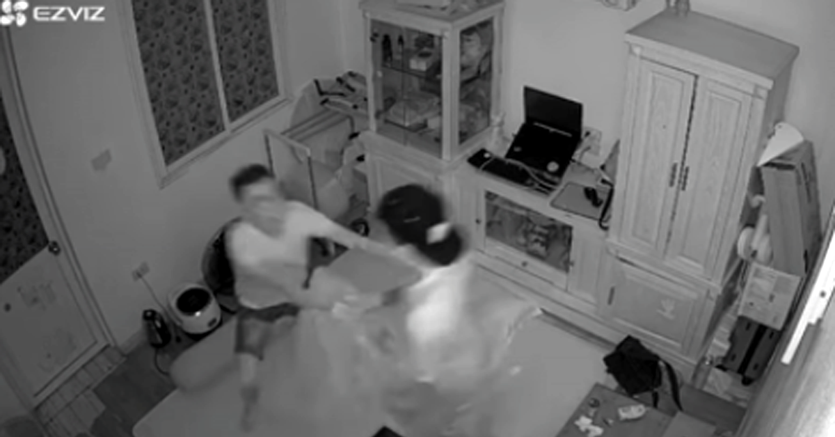 Thief steals valuables next to sleeping homeowner in Hanoi