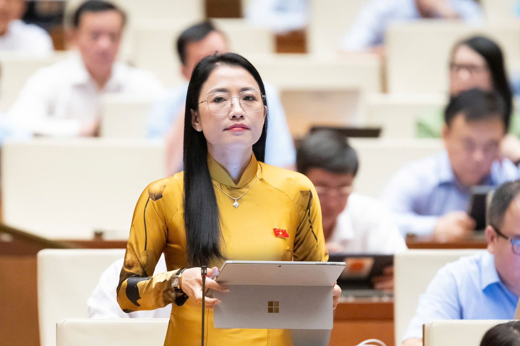 Stricter regulations needed for misleading advertising