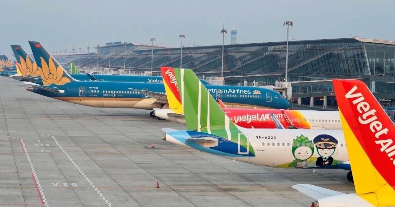 Airline punctuality in April: Who soared, who stalled?