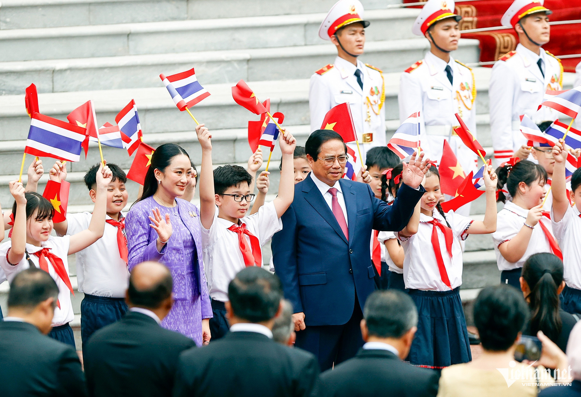 thai pm4.jpg