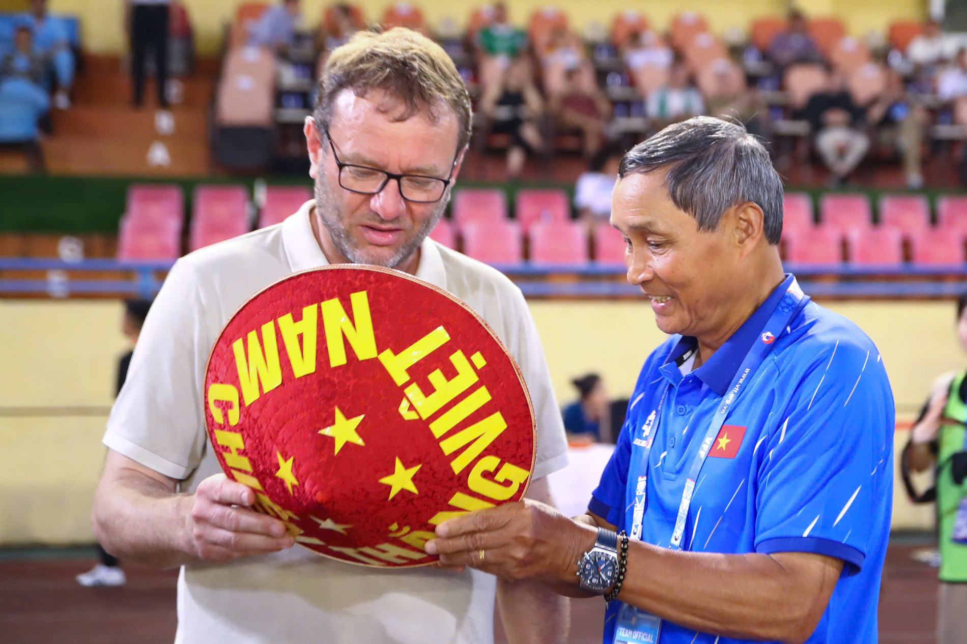 tuyen nu viet nam Werder Bremen 9.jpg