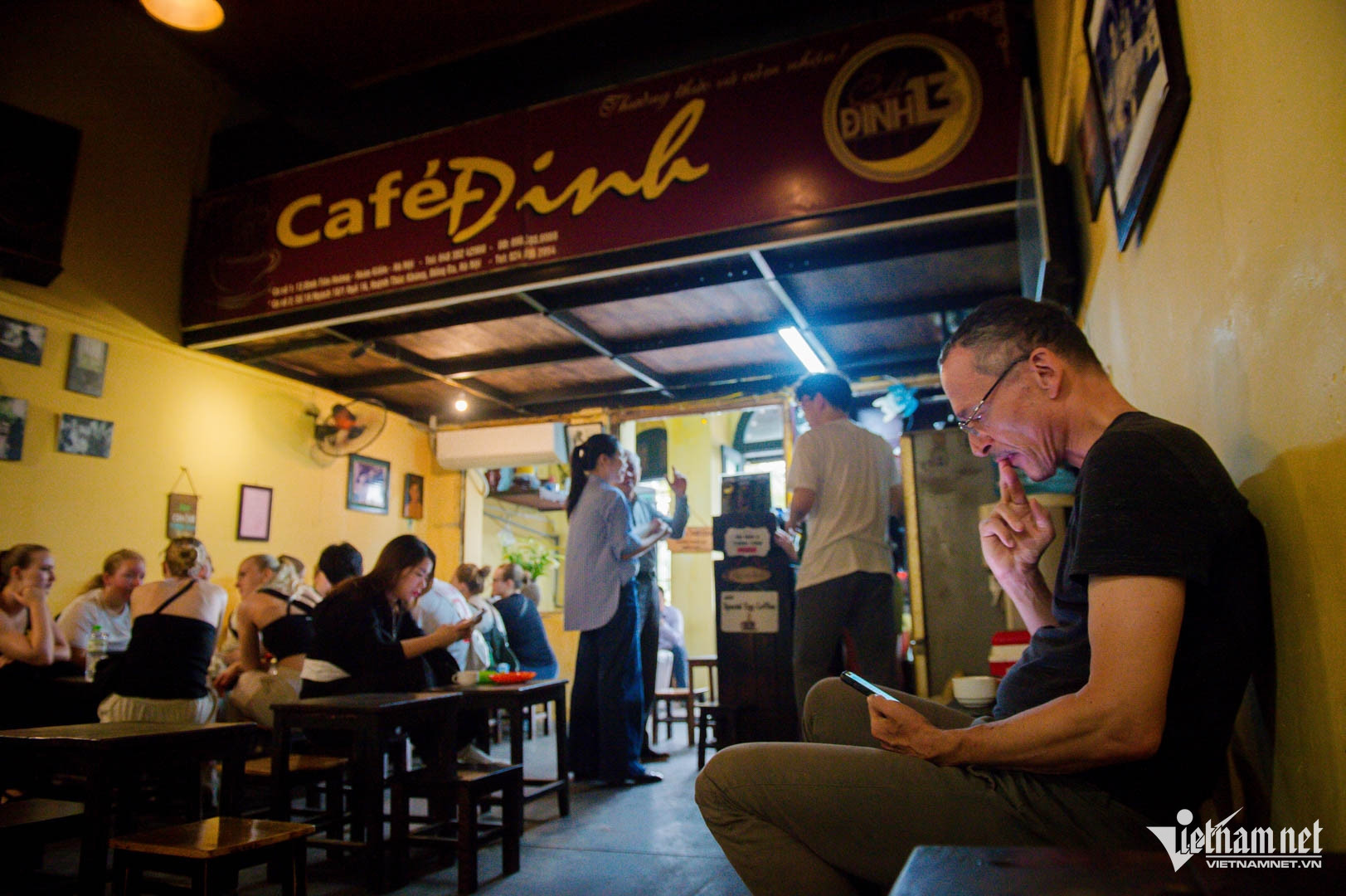 hanoi cafe2.jpg