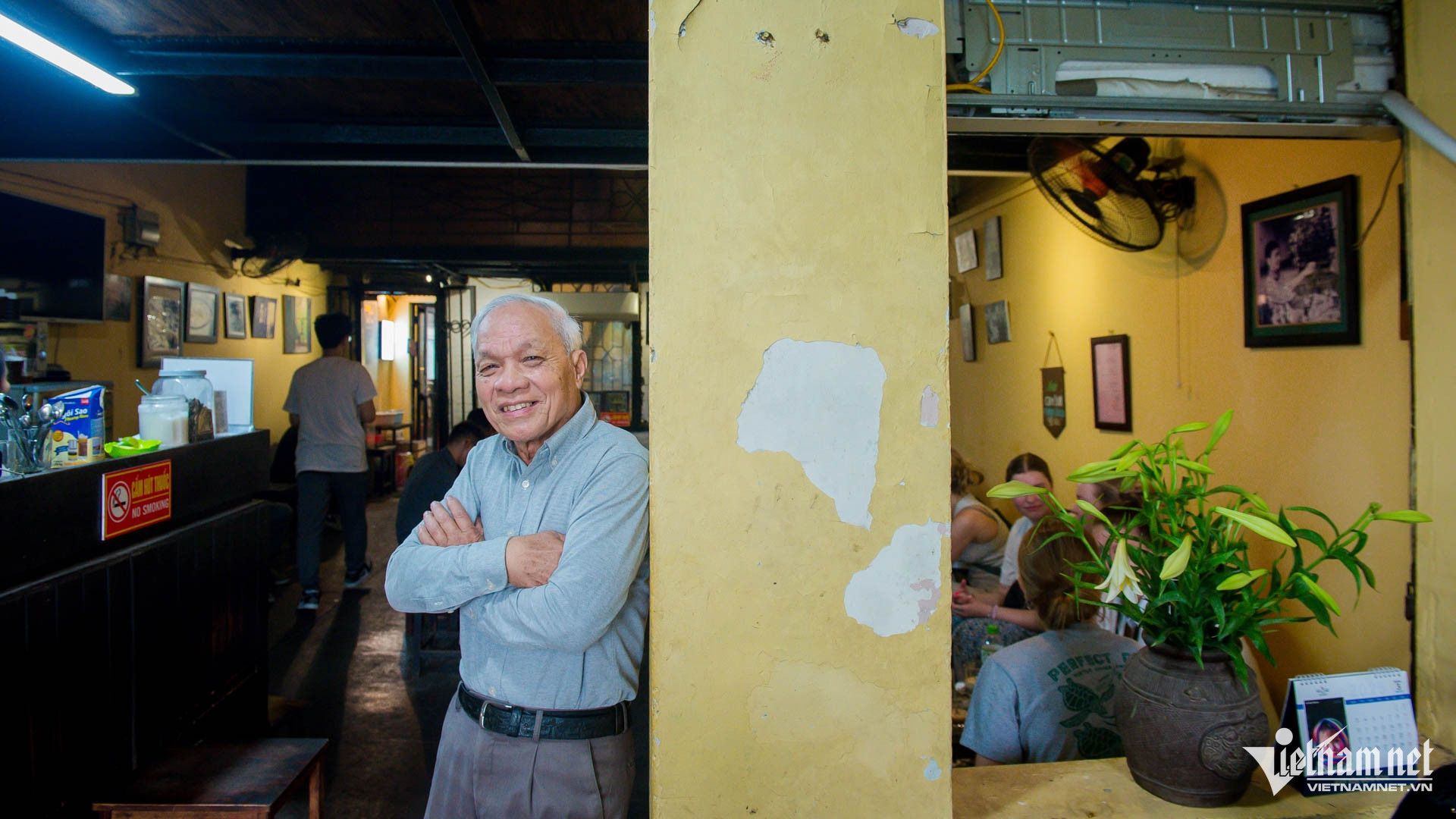 hanoi cafe3.jpg