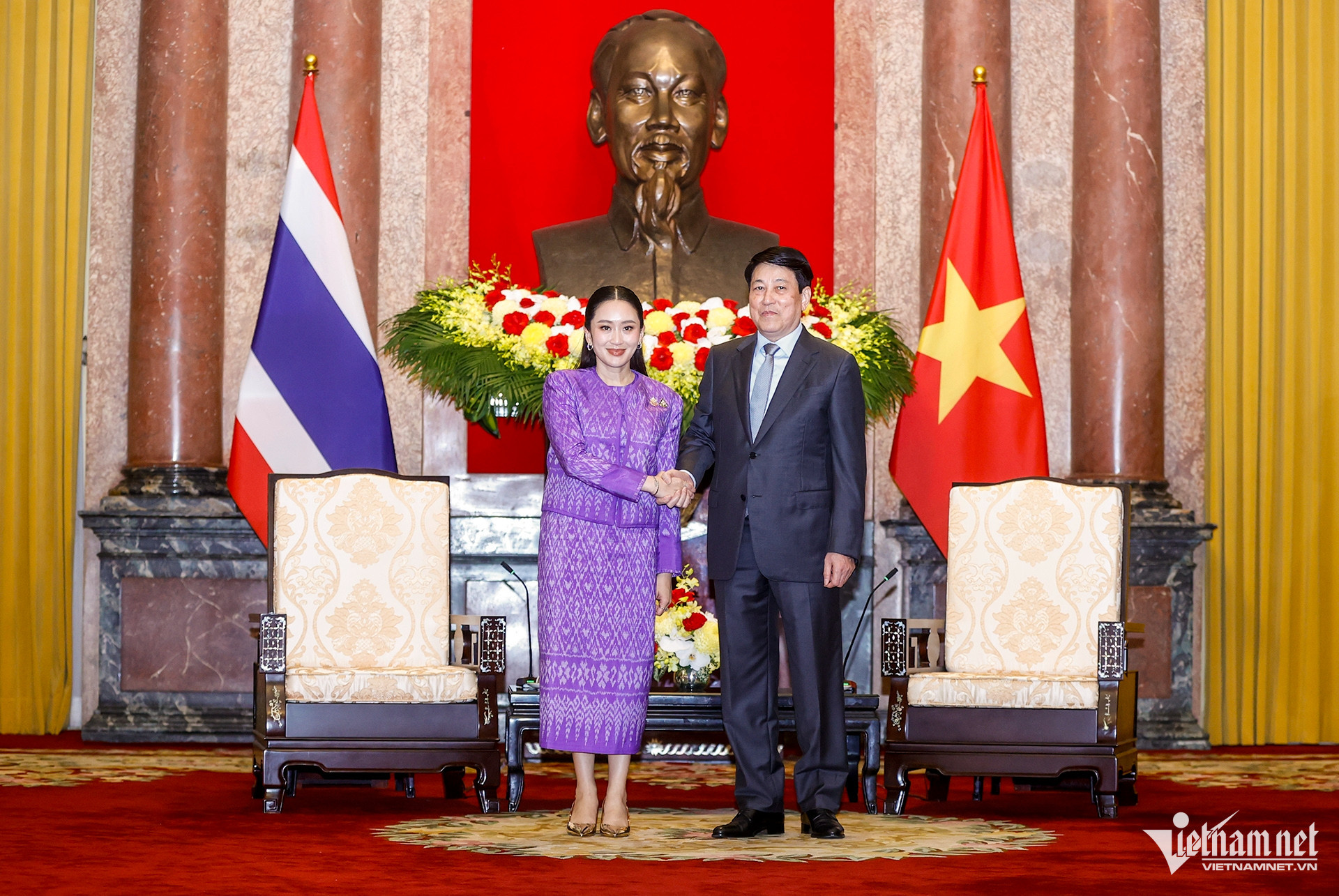 thai pm2.jpg