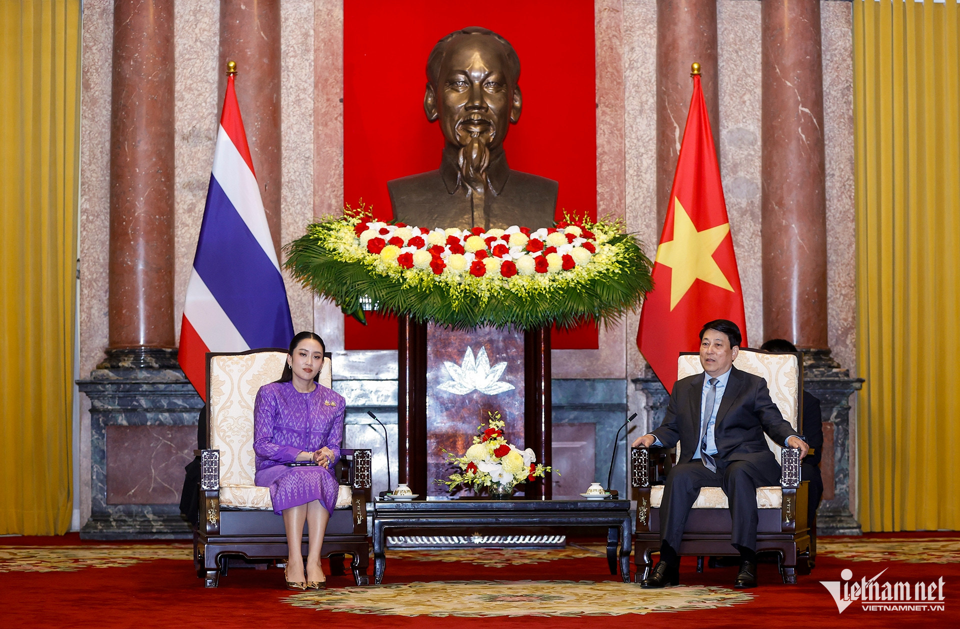 thai pm3.jpg