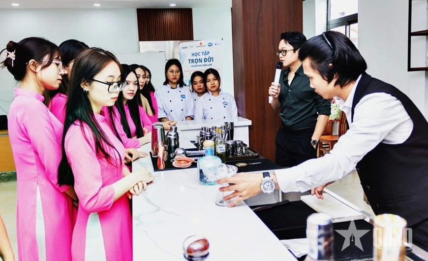 VN tourism industry needs high quality hands-on training to improve workforce