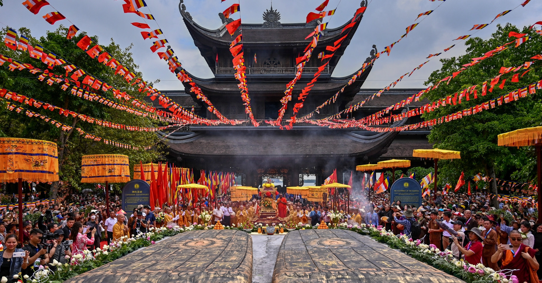 100-ton stone ‘Buddha’s footprint’ becomes spiritual beacon at Tam Chuc