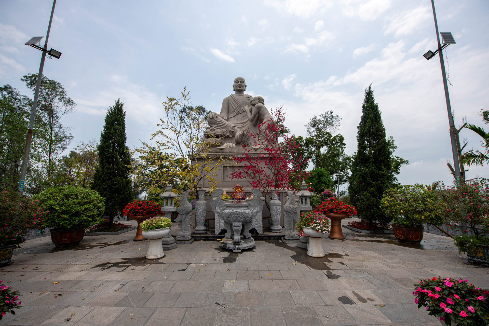 Ancient pagoda in Vietnam holds 300-year-old mummified Zen master