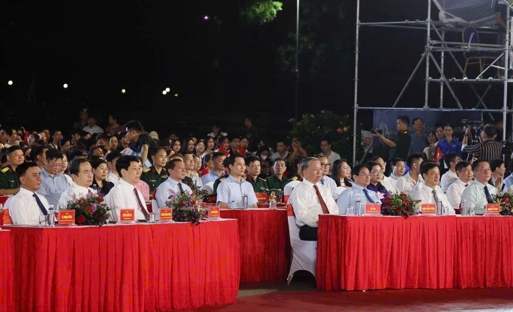 Art programme held to mark President Ho Chi Minh's 135th birth anniversary
