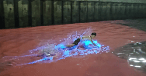 Bioluminescent red tide stuns visitors in Ha Long Bay