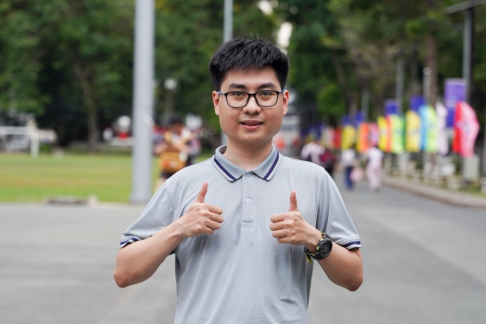 HCM City polytechnic school’s top graduate excels in AI with perfect GPA