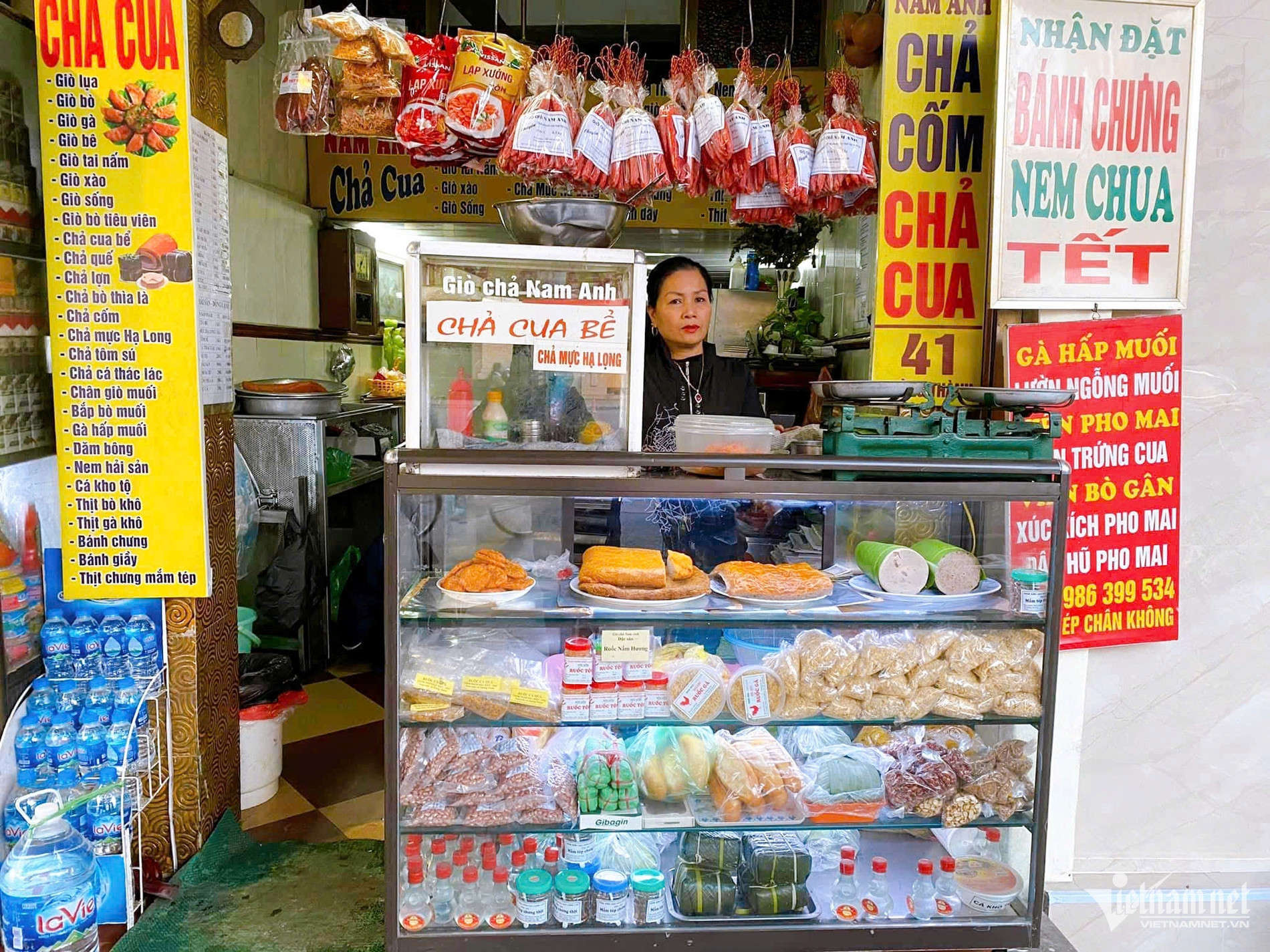 hanoi food shop1.jpg