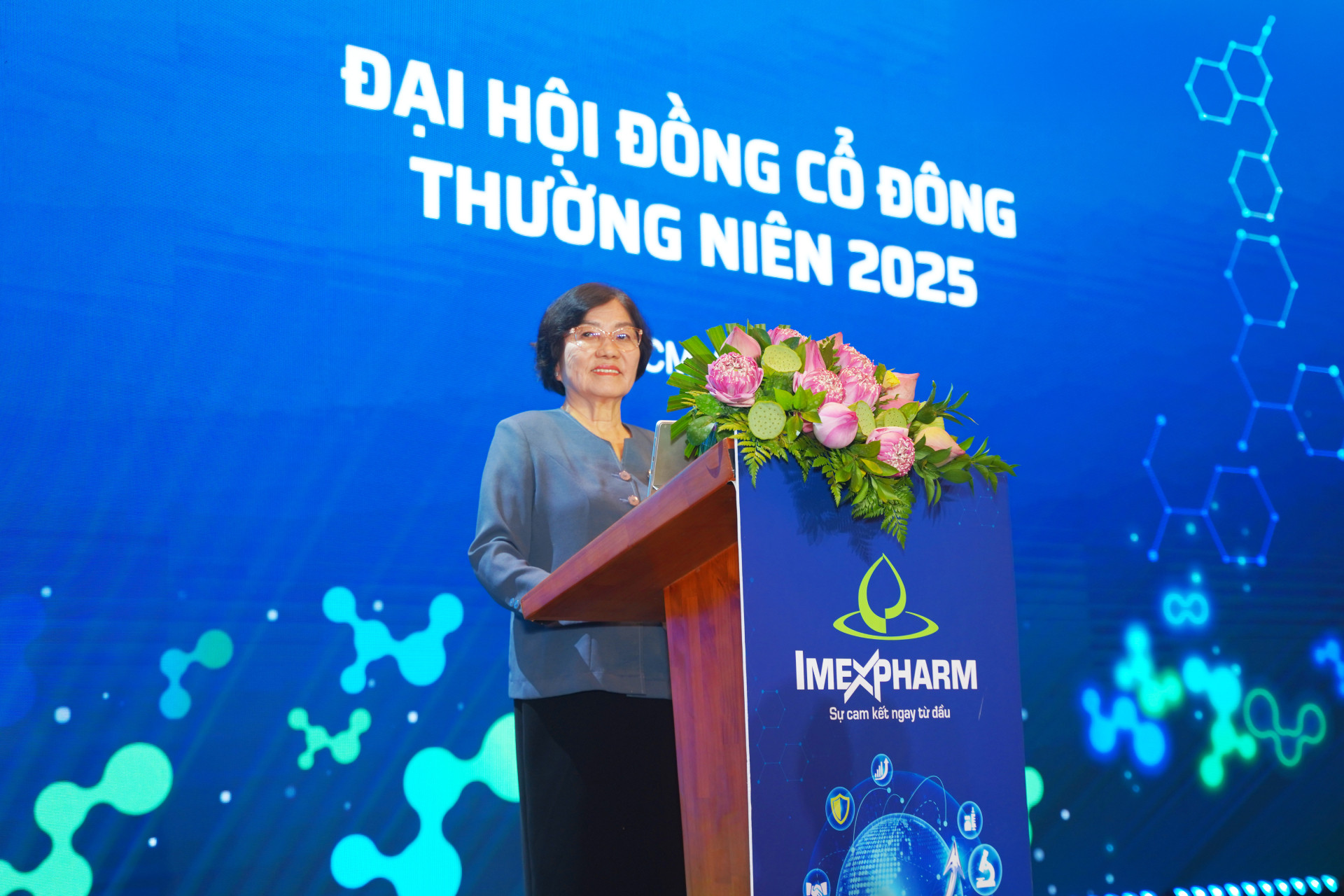 Thầy thuốc nhân dân, Dược sỹ Trần Thị Đào Tổng Giám Đốc Imexpharm phát biểu tại ĐHCĐ Imexpharm 2025(1).jpg
