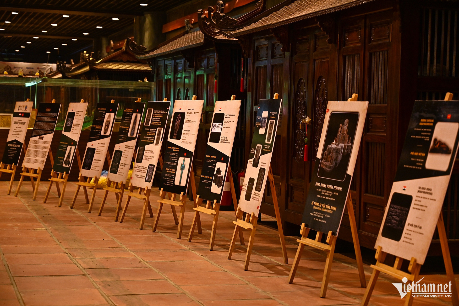 buddhism exhibition11.jpg