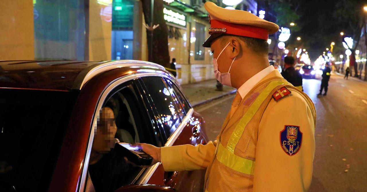 Experts oppose proposed $7,800 traffic fines in Vietnam