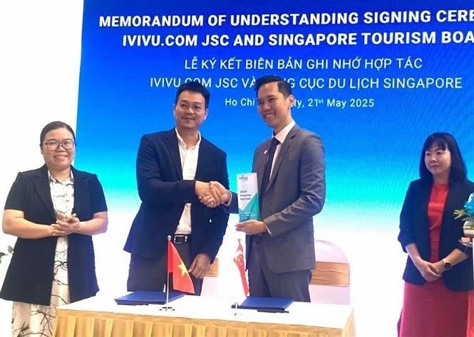 Singapore partners with Vietnamese travel platform to woo tourists