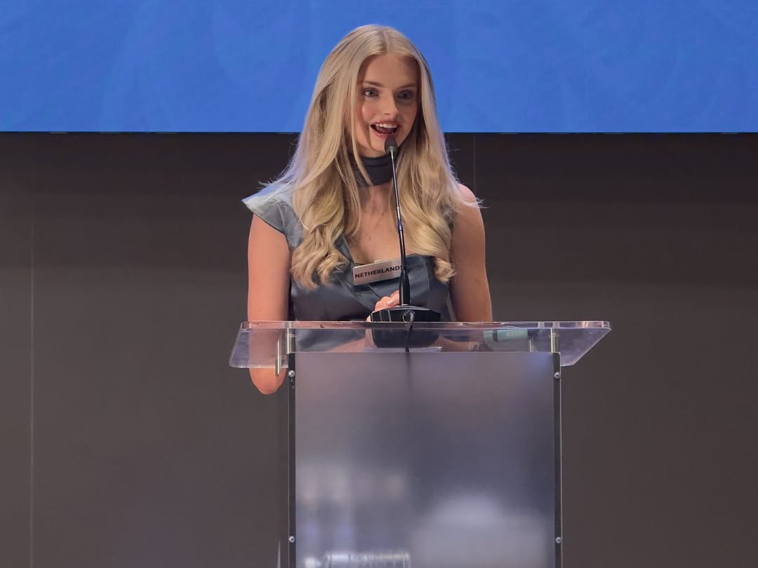 snapins ai_3637238153346562496.jpg