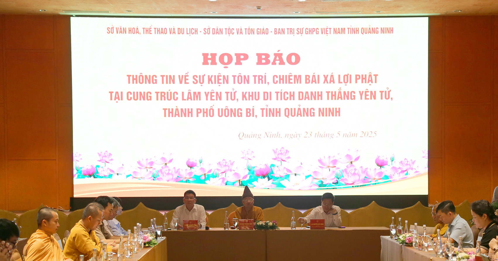 Quang Ninh to welcome one million visitors for Buddha relic veneration