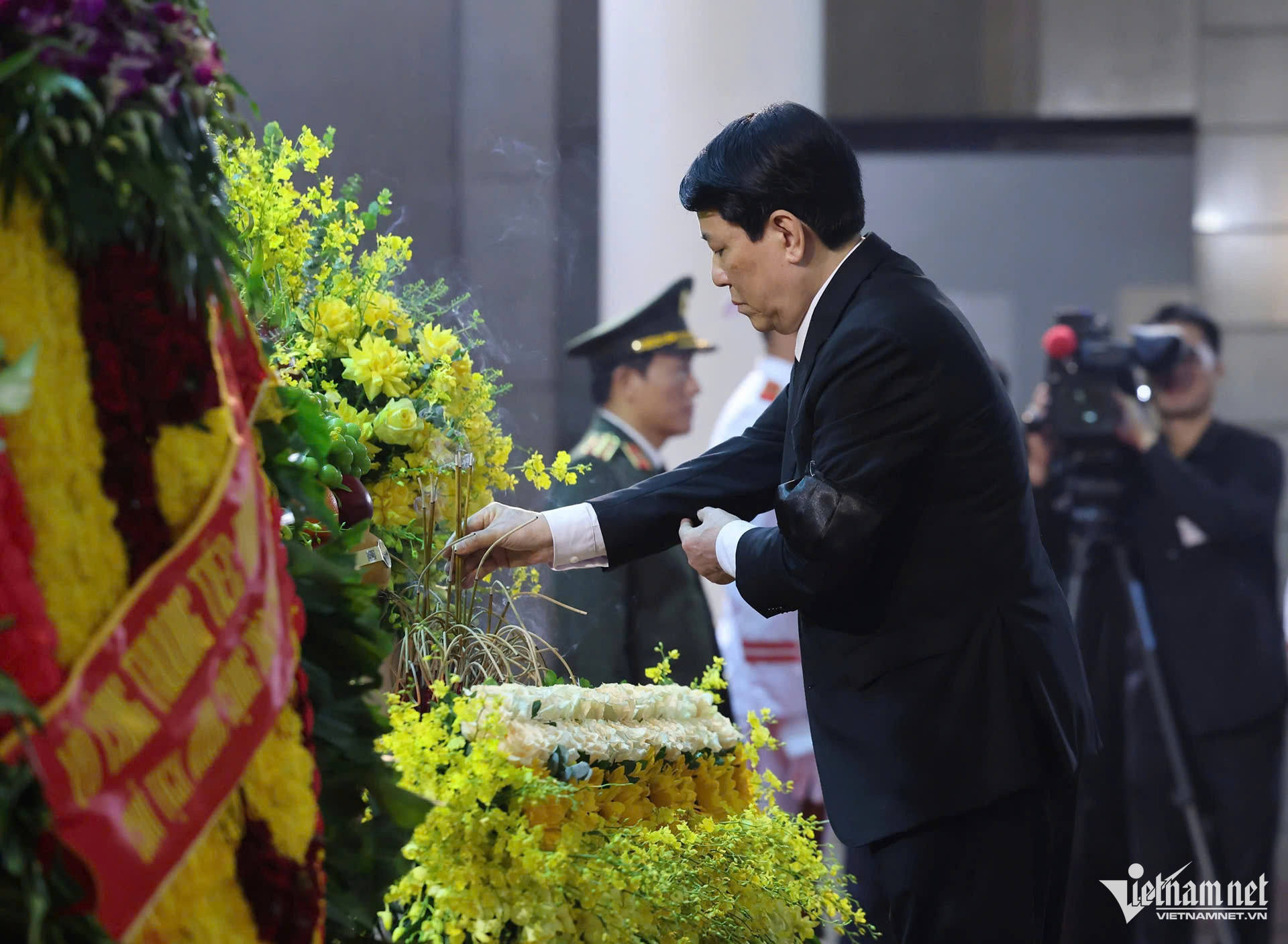 W-đoàn chủ tịch nước 3.jpg