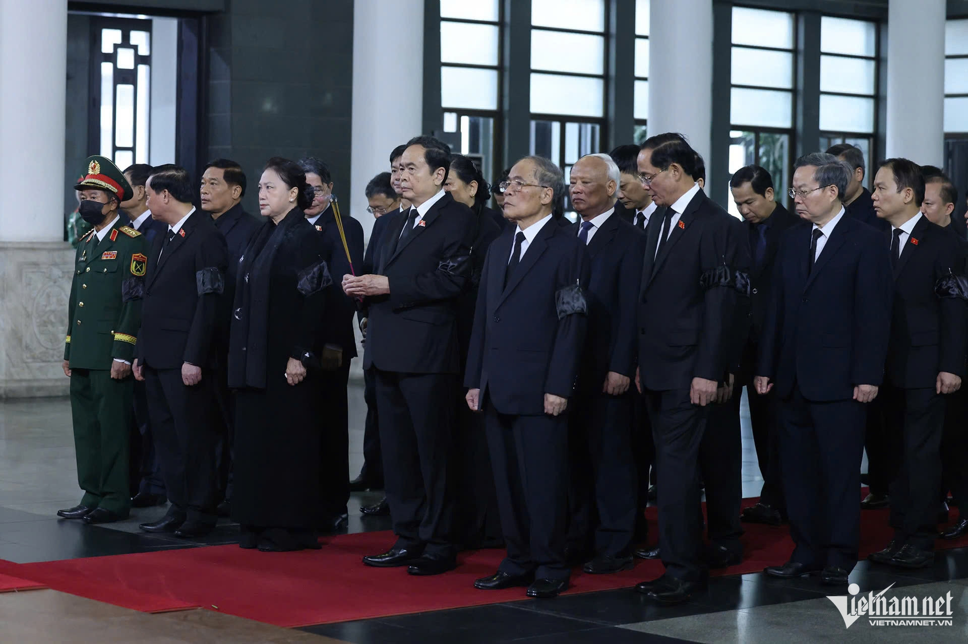 W-quốc hội 1.jpg