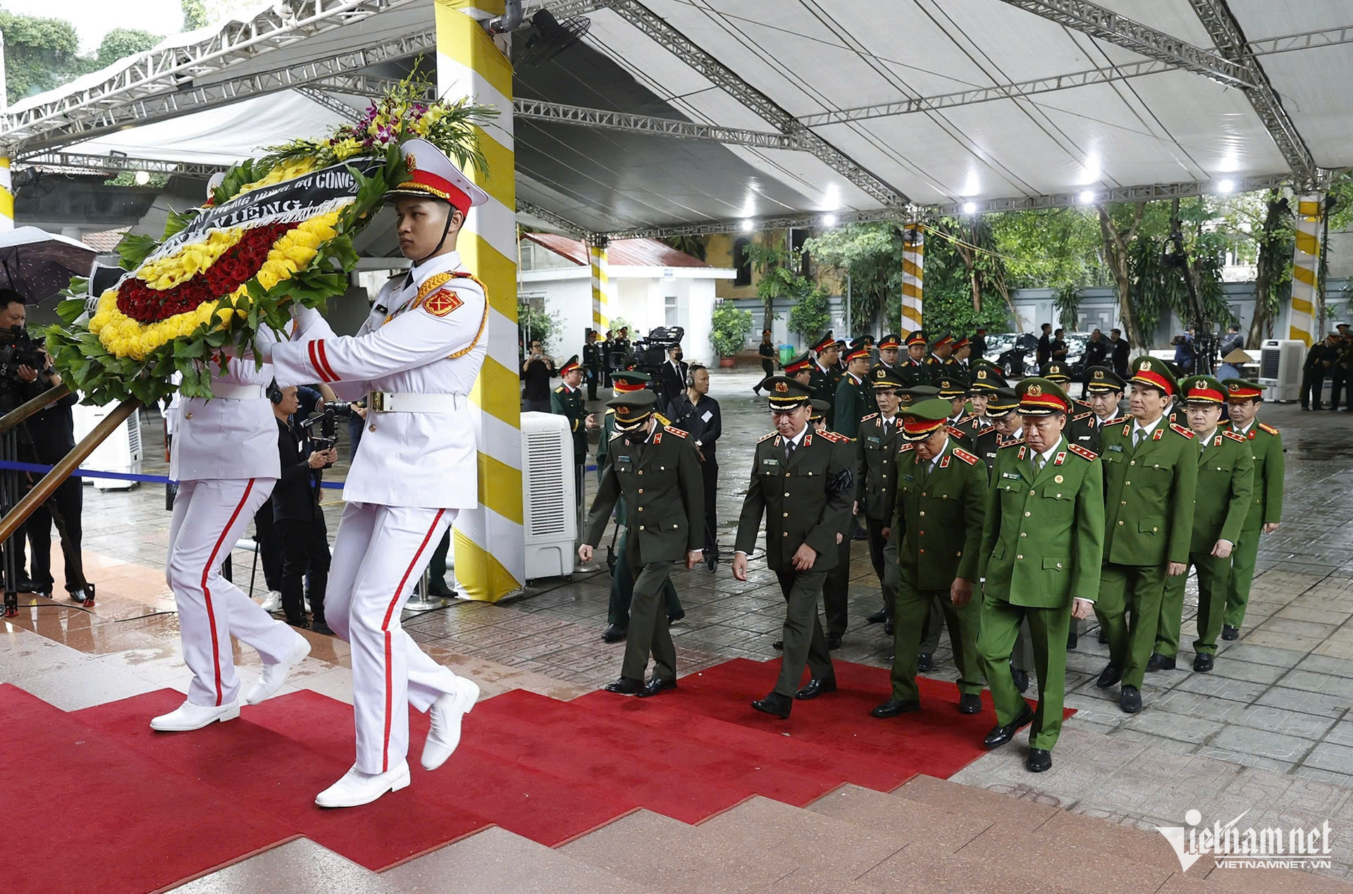 W-đảng uỷ công an.jpg