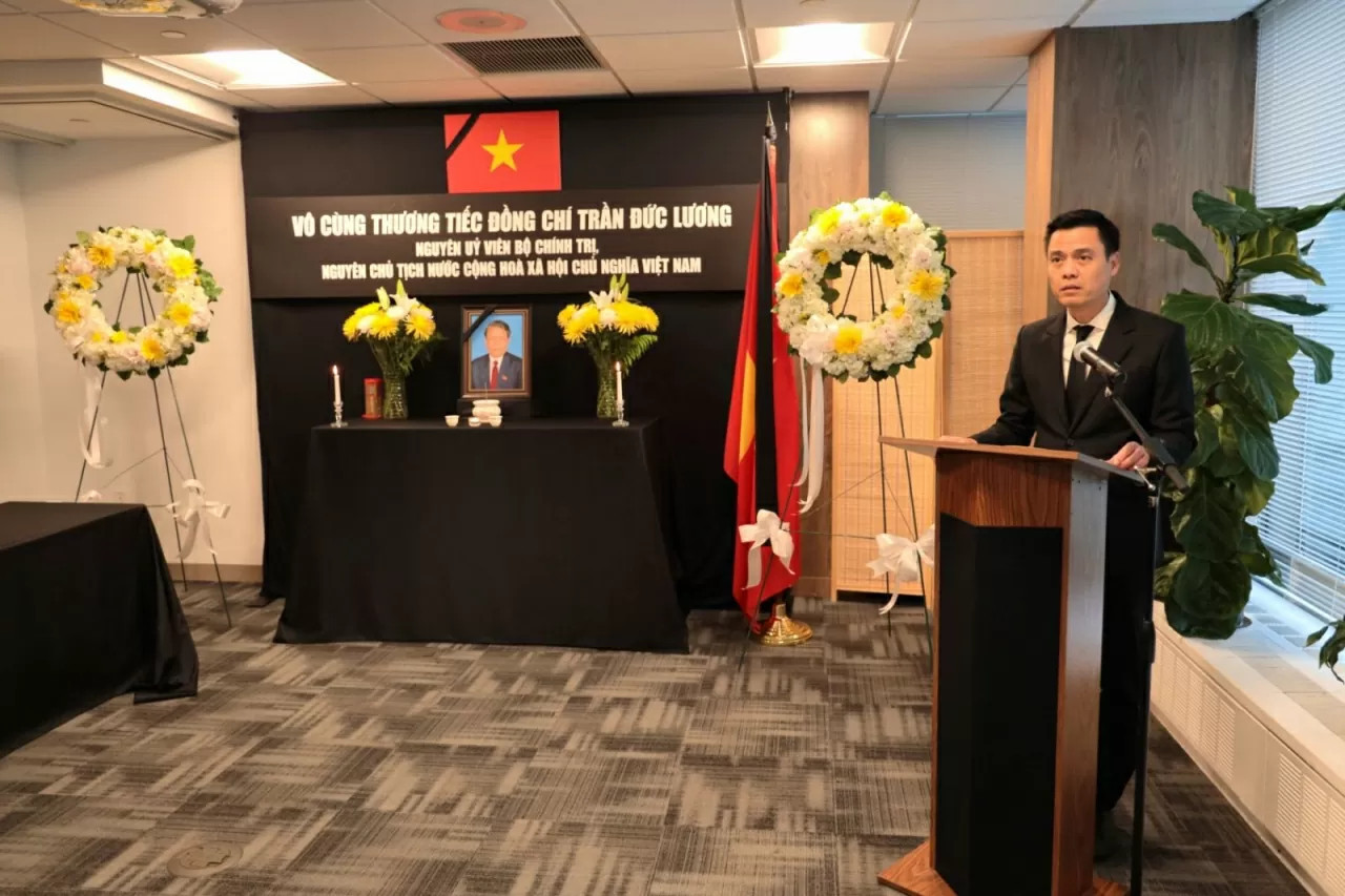 le tuong niem nguyen chu tich nuoc tran duc luong tai new york 20250524134321.webp