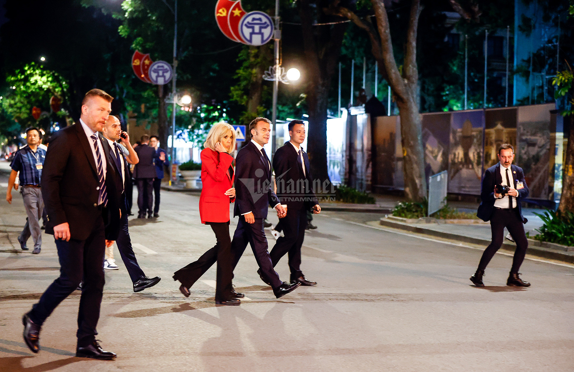 french president in vietnam2.jpg