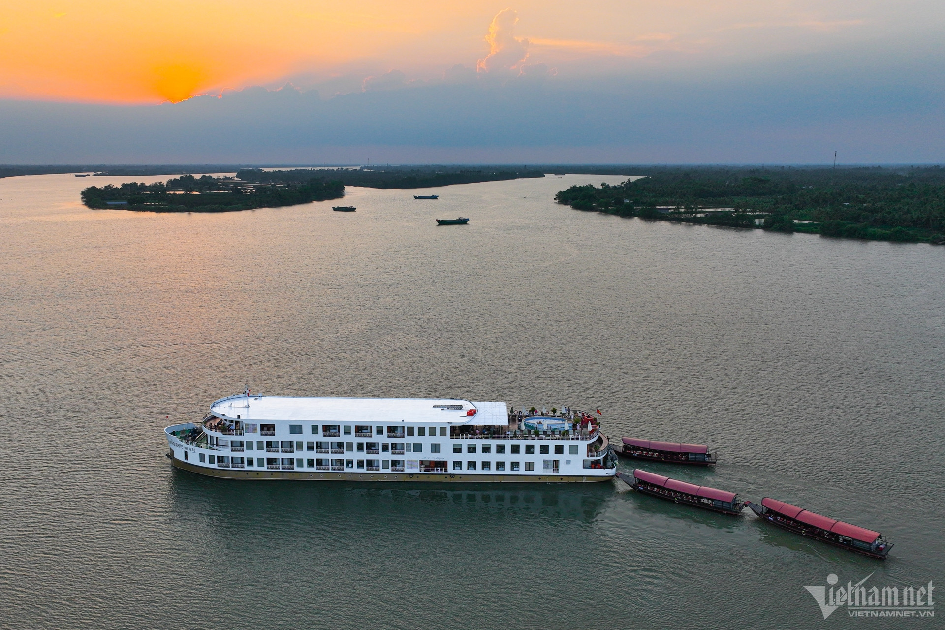 Sailing through culture: A living delta beyond the riverbanks