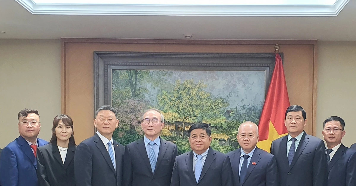 Deputy PM urges Korea Telecom–Viettel partnership in AI, data centres
