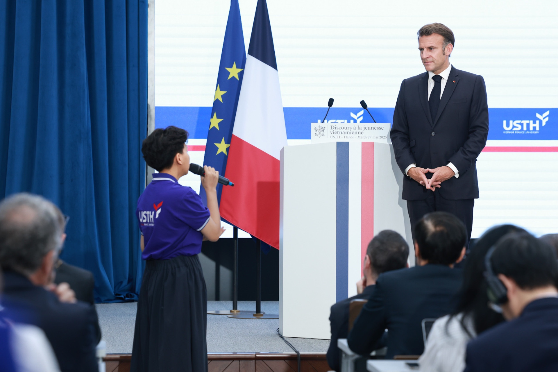 z6643762892871_8b9738171f060651a02969d8d89bcbec (1).jpg