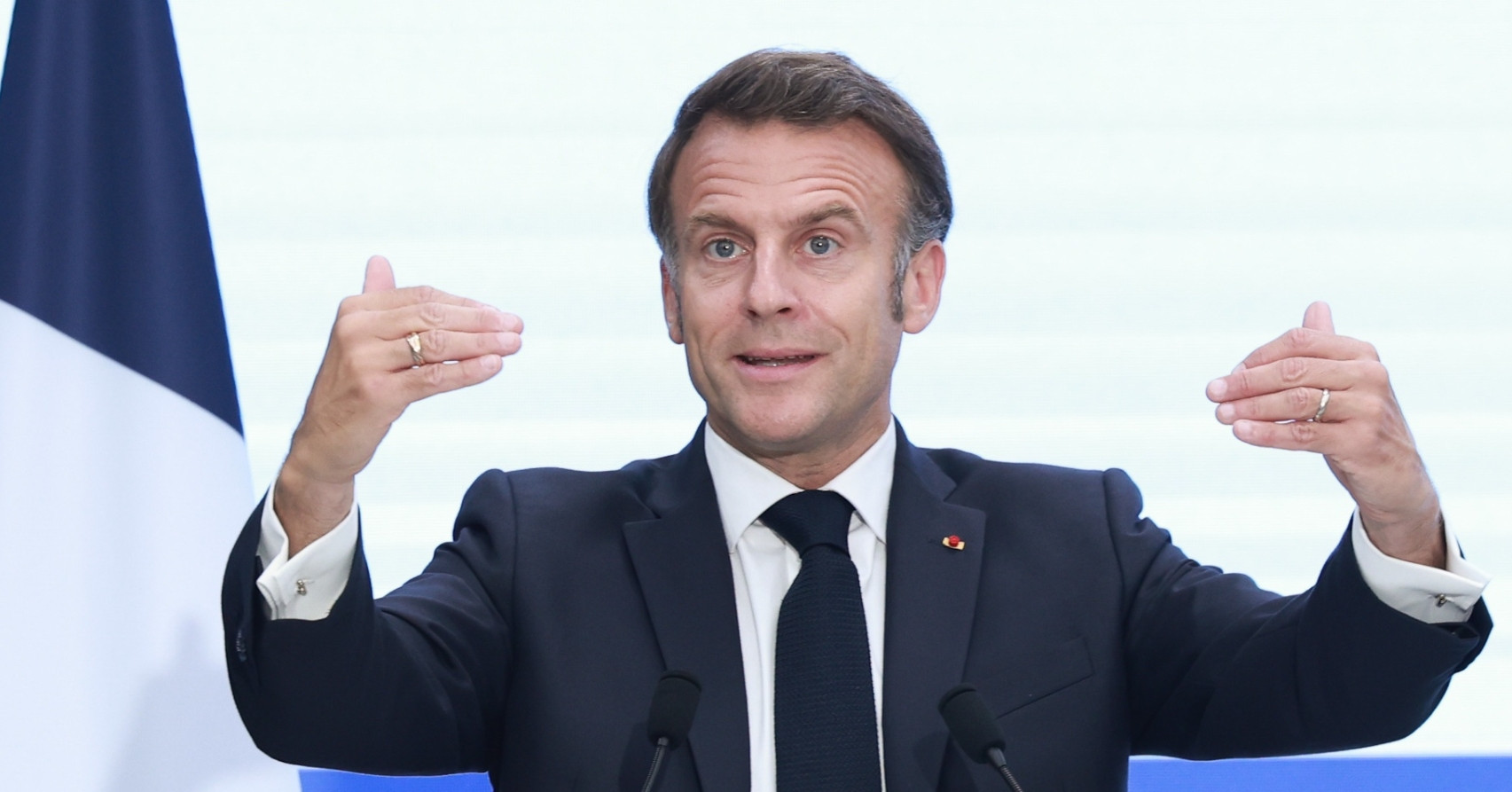 Macron: France-Vietnam partnership must focus on youth, innovation