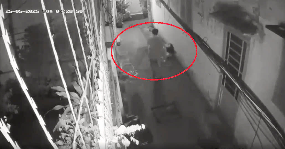 Man wraps deceased mother in blankets and dumps body in alley