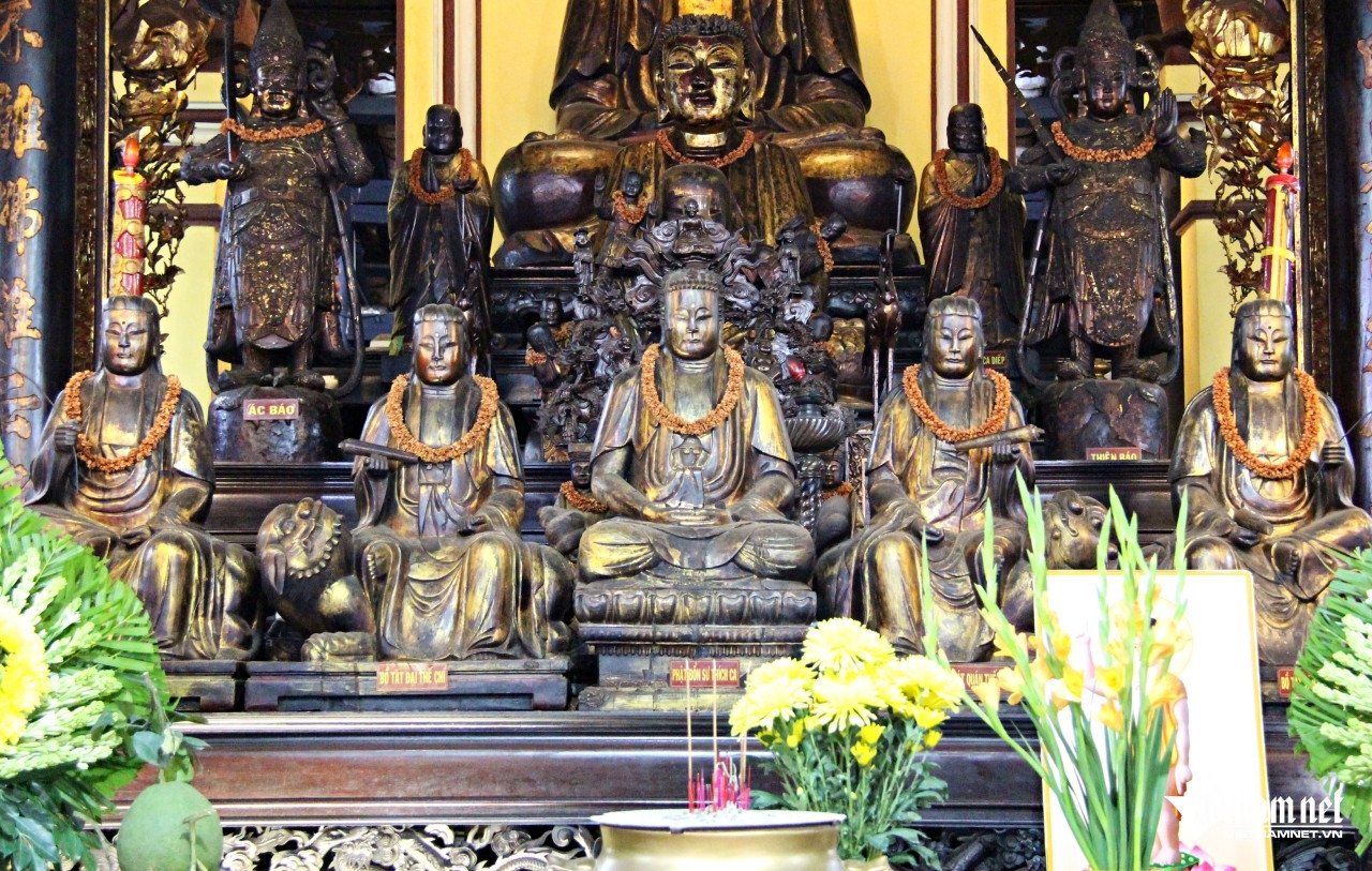 vietnam pagoda12.jpg