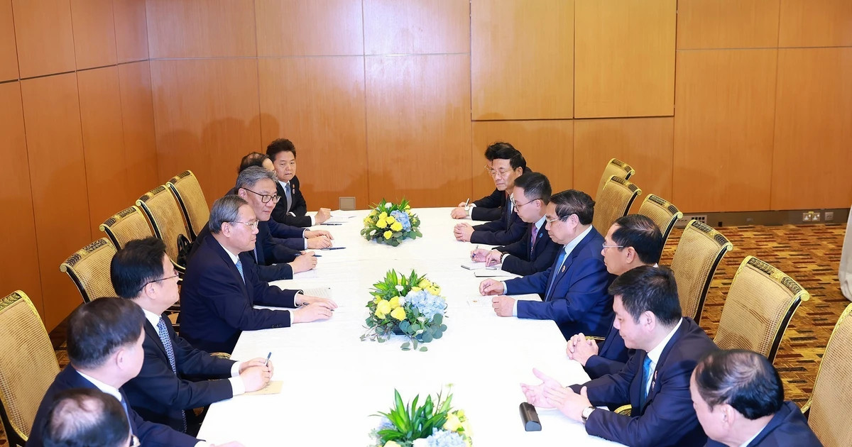 Government leaders of Vietnam, China hold talks in Malaysia