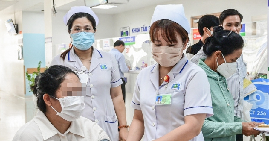 Medical experts call for faster clinical trial reforms in Vietnam