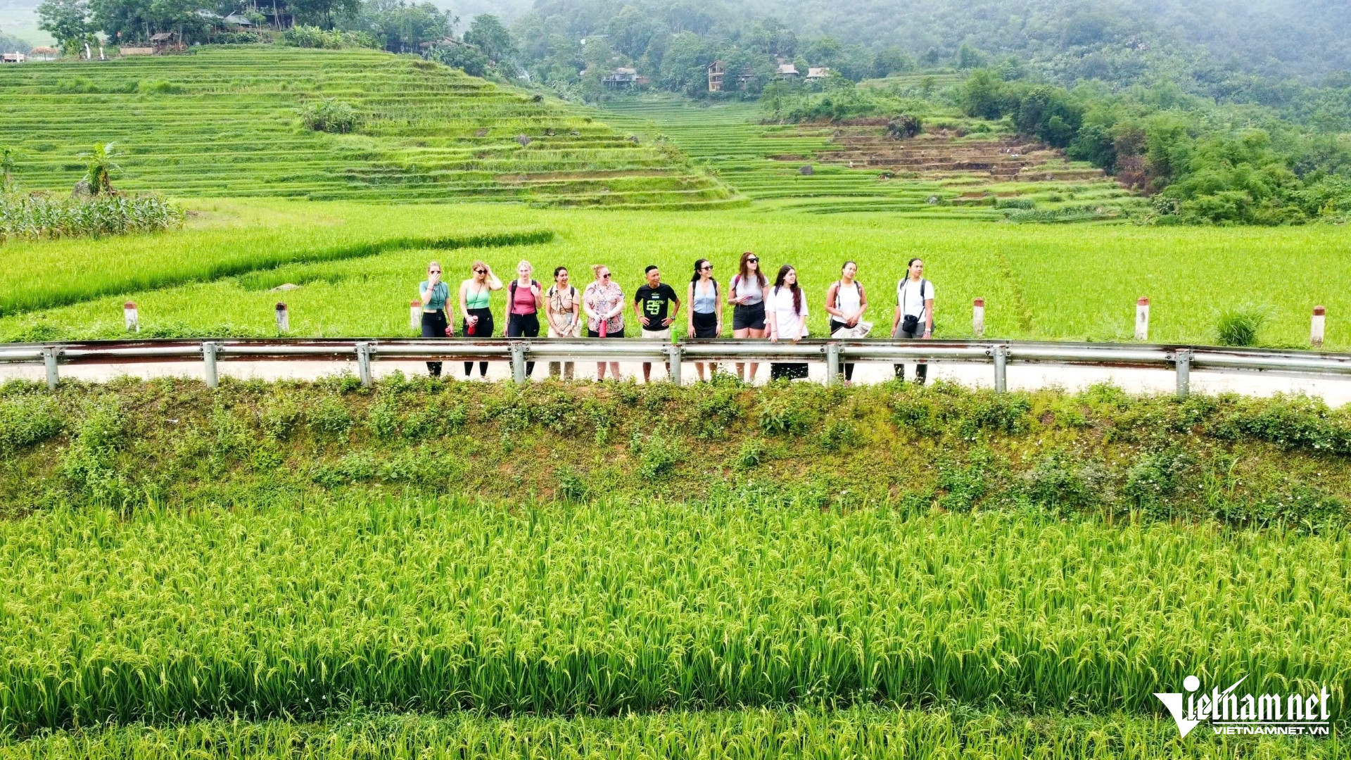 W-a4Ngắm thiên đường.jpg