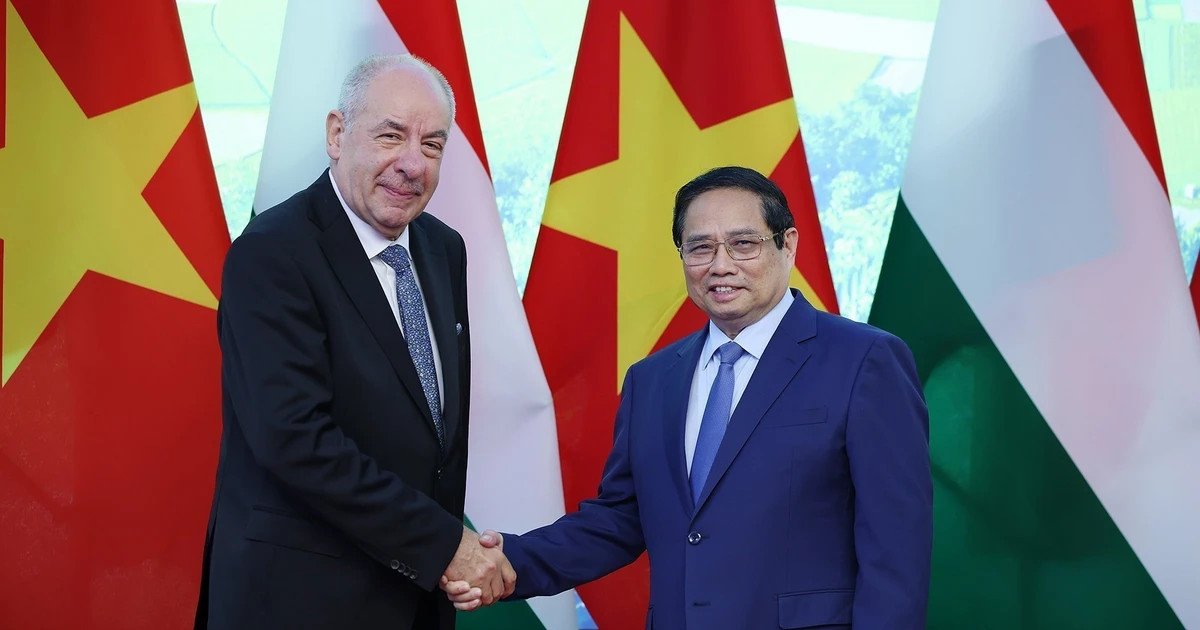 PM Pham Minh Chinh meets with visiting Hungarian President Sulyok Tamas
