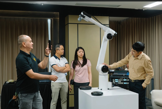 canh tay robot .jpg