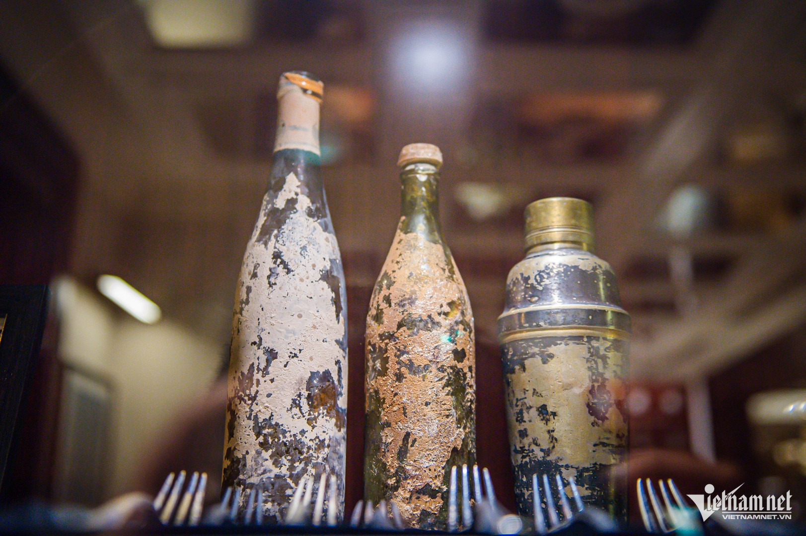 hanoi bomb shelter13.jpg