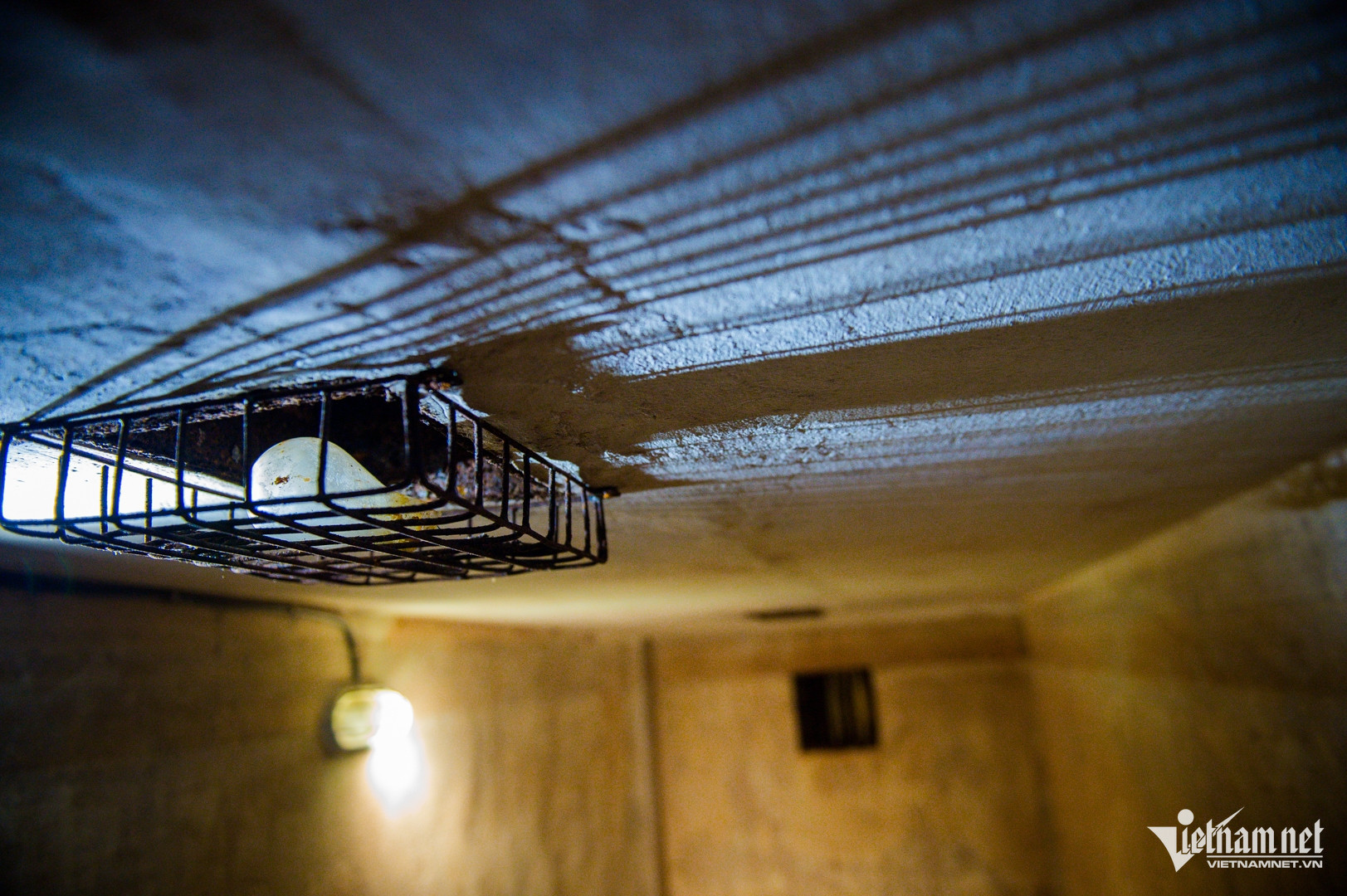 hanoi bomb shelter4.jpg
