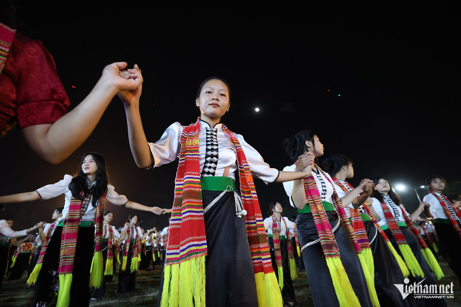 W-Tro Choi DT Thai 12.jpg