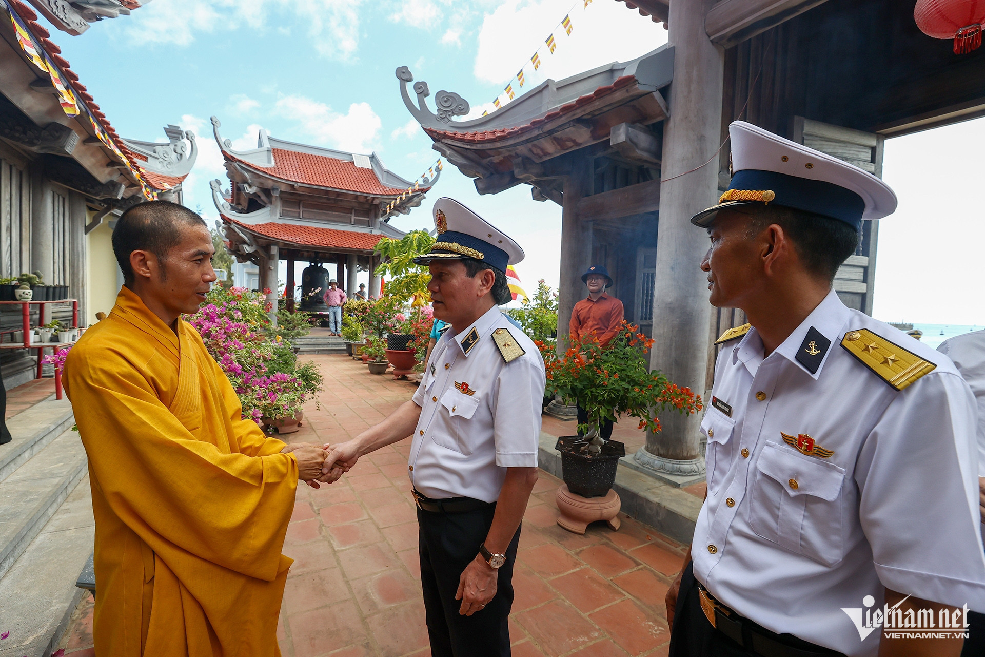 vietnam pagoda8.jpg