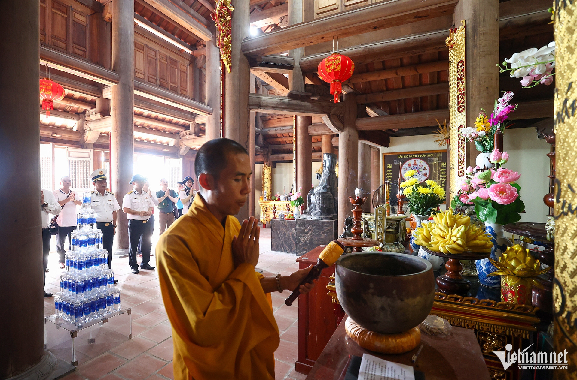 vietnam pagoda9.jpg
