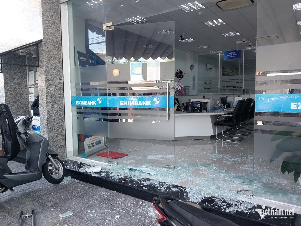 cướp ngân hàng 1.jpg