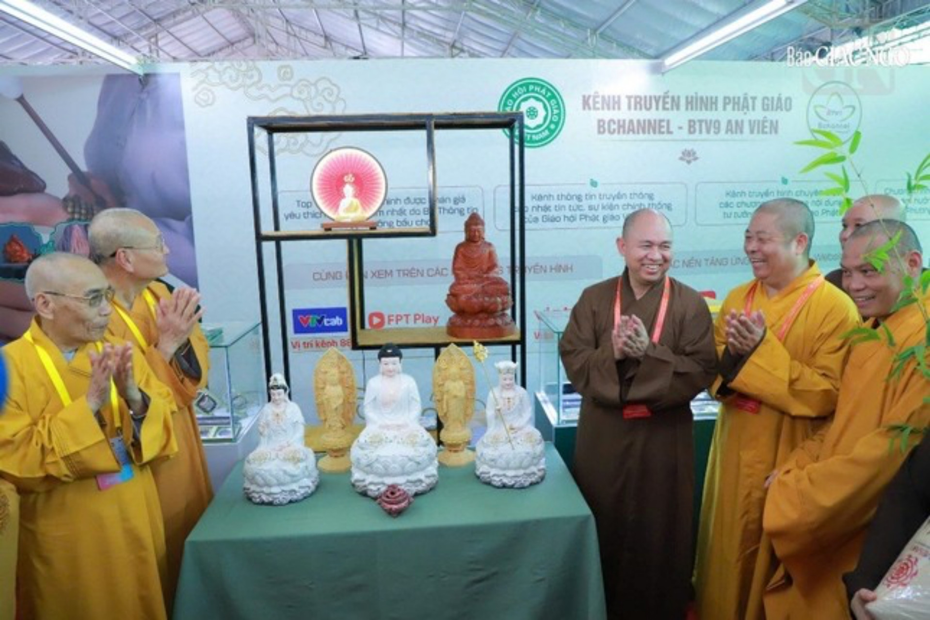 batch_z6563957920574 3deaf0c0a85fcabe6874a38cad6126cf 1442 5878.jpg