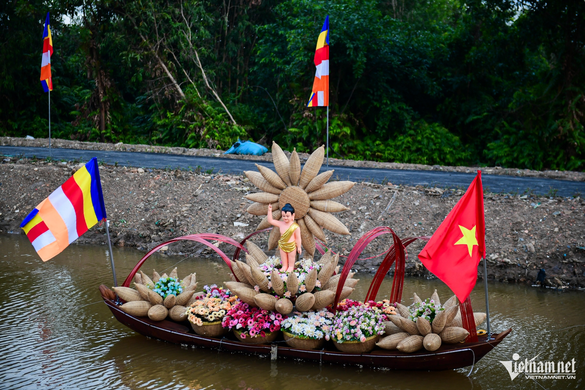 vesak vietnam12.jpg